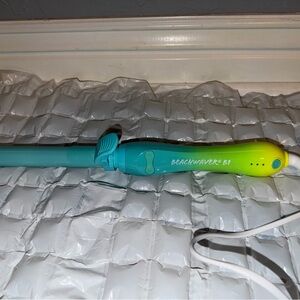 Beachwaver B1 Turquoise/Green Ombre Curling Iron